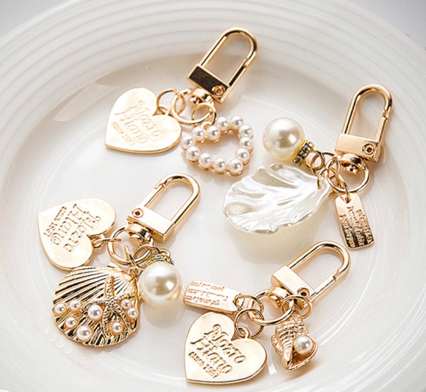 1 piece key ring with carabiner gold-colored stable with suspension keychain pocket pendant car