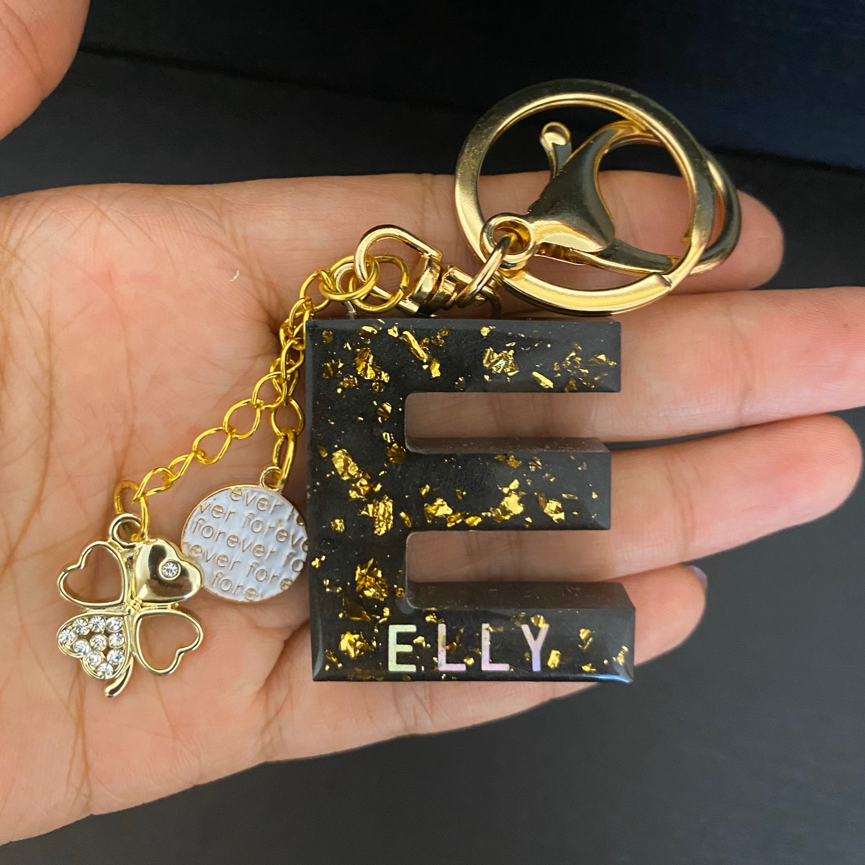 RESIN LETTER KEYCHAIN WITH NAME La Afićion By Anne