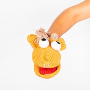 Hand Knitted Giraffe Puppet in Organic Cotton |  Puppets for Kids Pretend Play