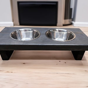 Wooden Raised dog Feeder with 2 Stainless Steel Bowl - Dog bowl stand –  BearwoodEssentials-Elevated Pet Feeders