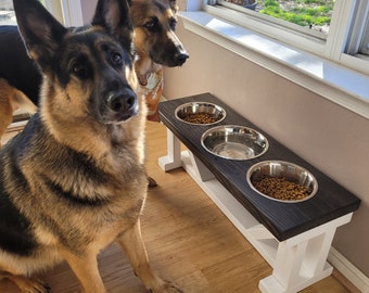 Dog Feeder - Feeding Station - Wooden base - Handmade product - Raised Pet Bowl - Customizable - Gift - Wooden Dog Feeder - Elevated Bowl