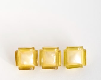 Guzik plastikowy Vintage Quirky Lucite - 3 dostępne