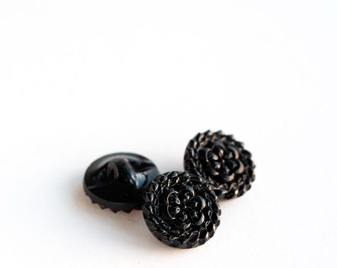 Vintage Reflective Black Dress Flower Pattern Buttons
