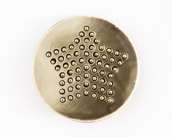 Edwardian Cream Patterned & Pierced Celluloid Tight Top Button