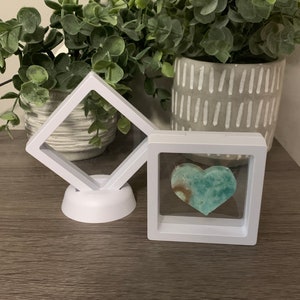 Crystal display case, crystal holder, crystal organizer