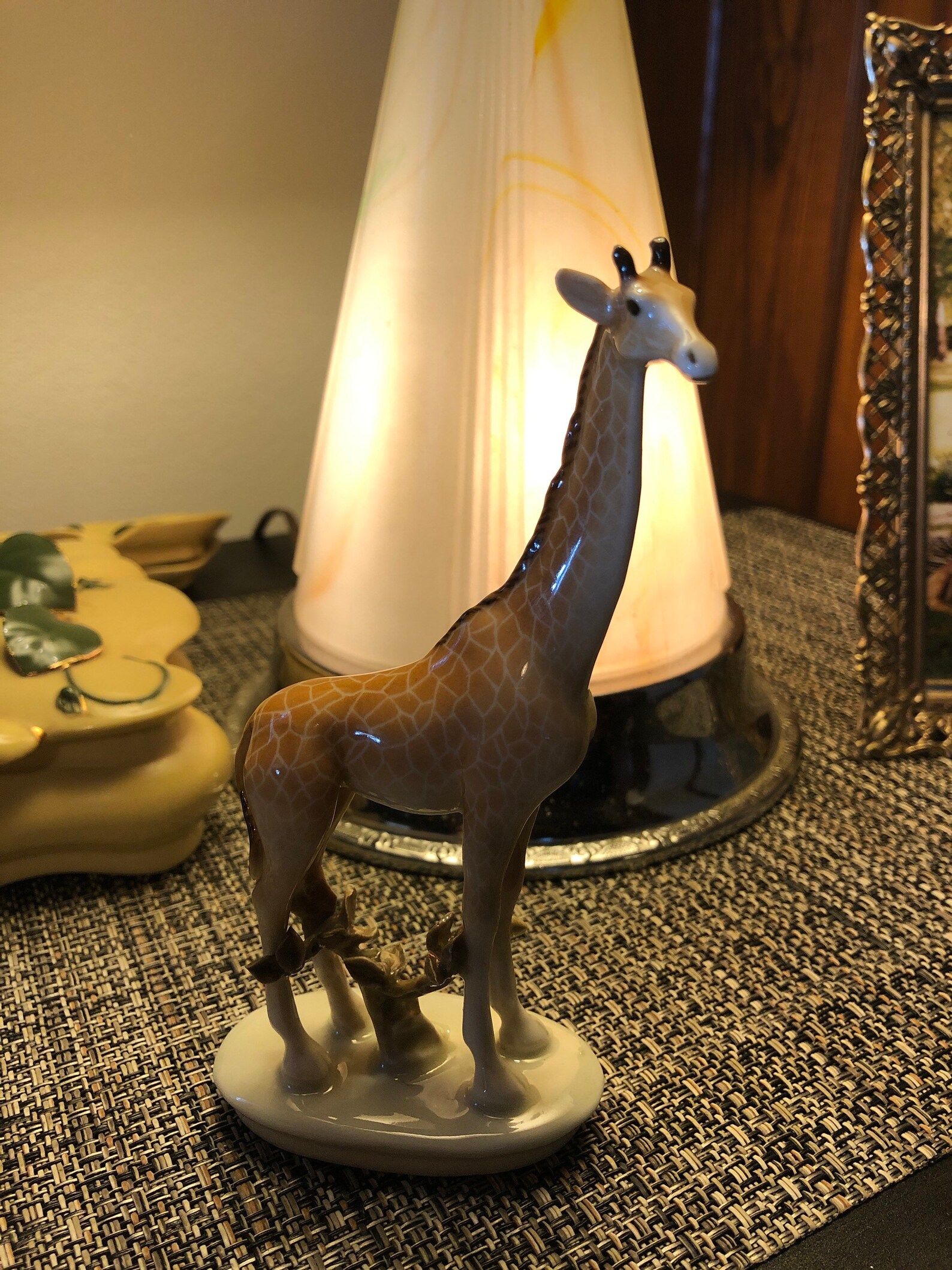 lladro giraffe figurine