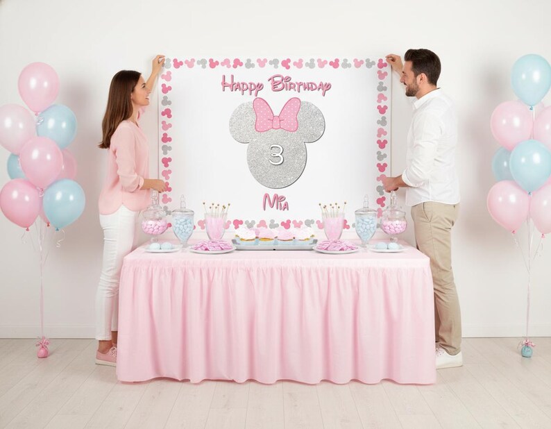 Toile de fond d'anniversaire inspirée de Minnie Mouse – Décoration de fête personnalisée (numérique ou imprimée) image 1