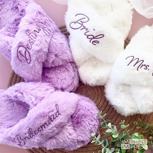 Custom Bride Slippers | Personalized Soft House Slippers | Bridesmaid Gift | Fluffy Slippers | Bridal Party Set - SHE