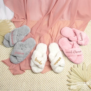 Custom Bride Slippers | Personalized Soft House Slippers | Bridesmaid Gift | Fluffy Slippers | Bridal Party Set - STBL