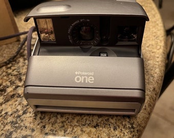 Vintage Polaroid One Silver Auto Exposure/Flash Self-Timer Instant Film Camera