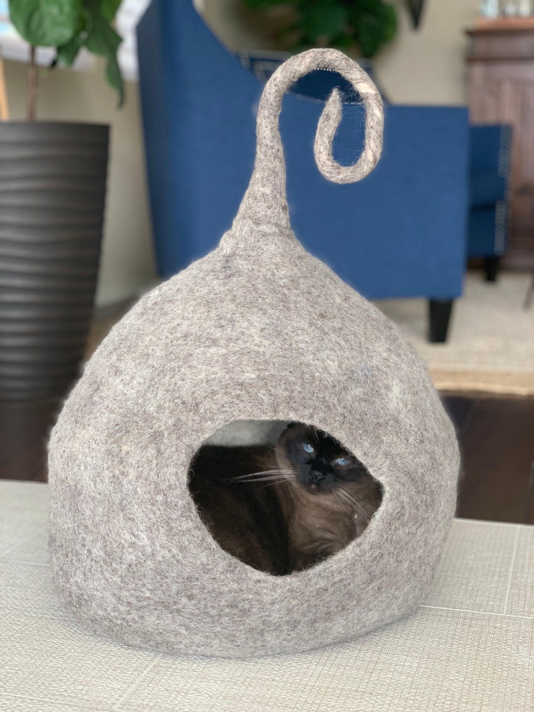 best cat cave for large cats