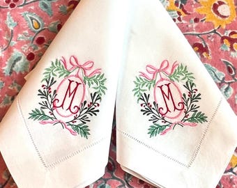 Monogrammed Christmas Mistletoe Linen/Cotton Dinner Napkin