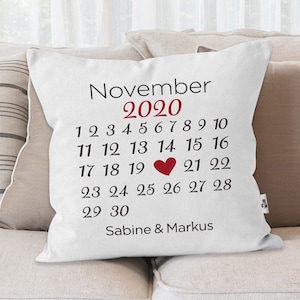 personalized pillow calendar with customizable date and desired name Gift Love SpecialMe®