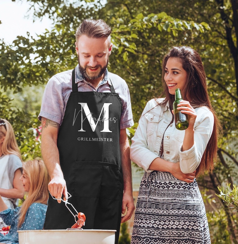 Grillschürze Grillmeister personalisiert mit Buchstabe Monogramm und Wunschname Baumwoll-Schürze SpecialMe® Bild 3