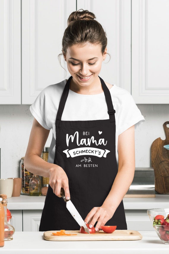 Kochschürze Damen Küchenschürze mit Spruch Bei Mama schmeckts am Besten Geschenk Mutter Baumwolle SpecialMe®