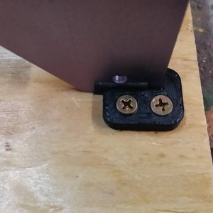 AtomStack A5 and A5 pro X7 laser engraver and probably more leg brackets screw down