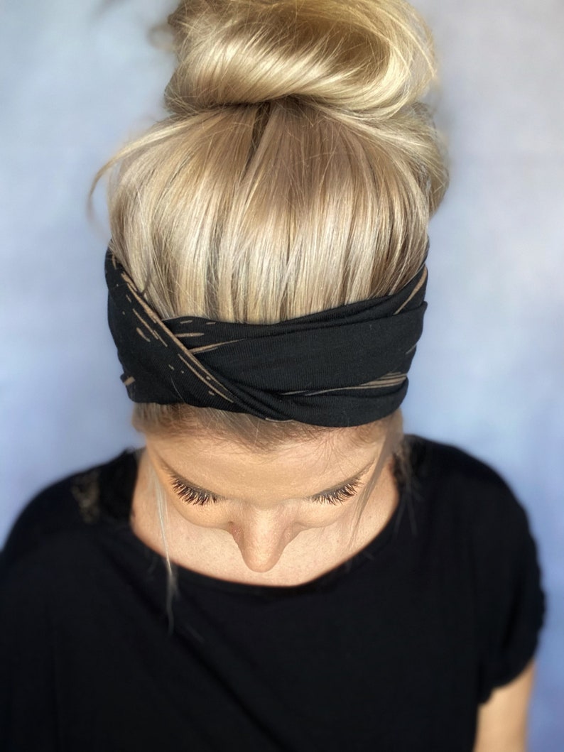 Nouélina knot hairband black Lines black with beige lines with knots or in a turban look, wearable wide or narrow image 1