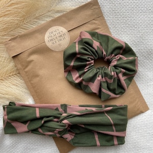 Nouélina knotted hairband, urban graphics old pink/green, can be worn with a knot or in a turban look, wide or narrow Nouélina & Scrunchie