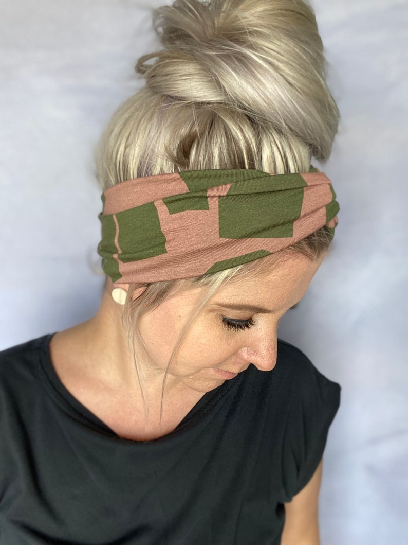 Nouélina knotted hairband, urban graphics old pink/green, can be worn with a knot or in a turban look, wide or narrow image 10