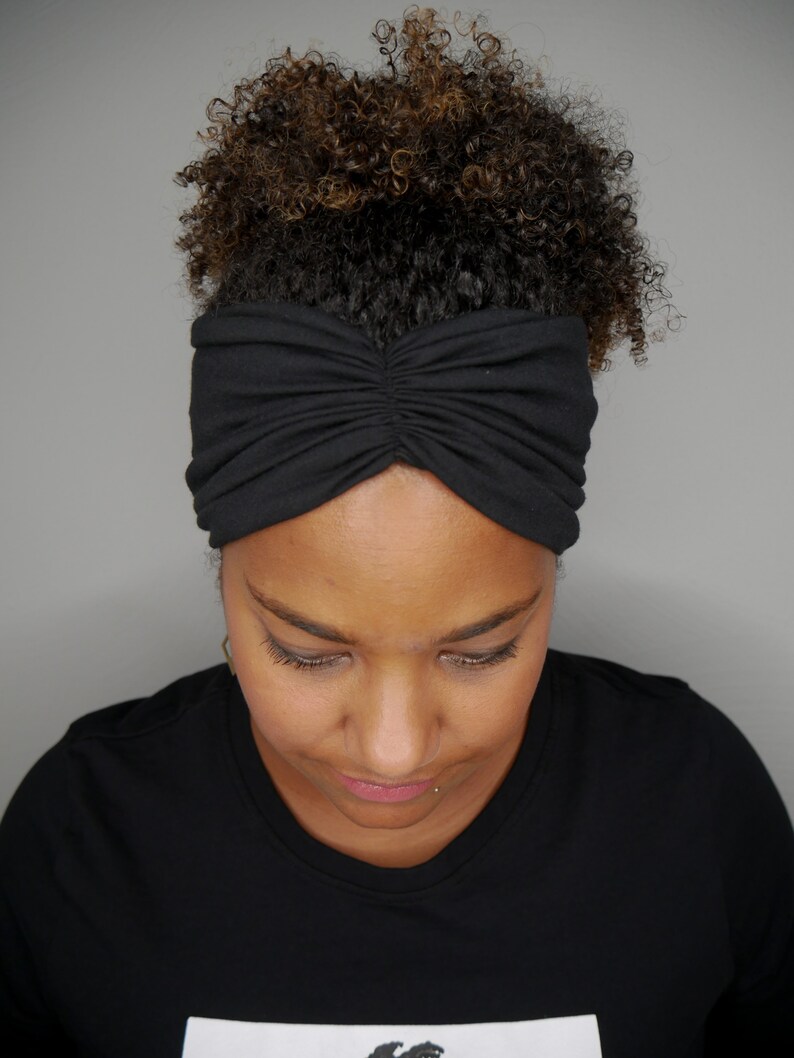 Haarband in schwarz ist weich und dünn breit oder schmal tragbar ebenso perfekt um Haarausfall zu verdecken Bild 4