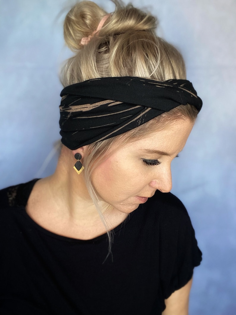 Nouélina knot hairband black Lines black with beige lines with knots or in a turban look, wearable wide or narrow image 5