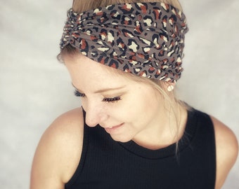 Hairband Leo in dark grey can be worn wide or narrow. Soft, stretchy and conceals hair loss.