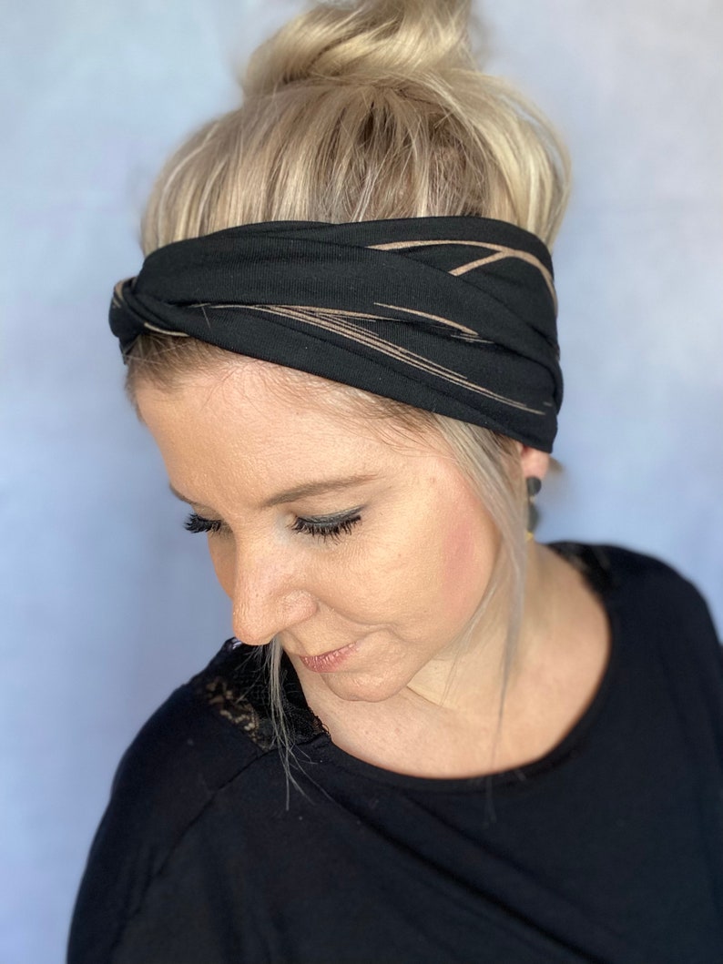 Nouélina knot hairband black Lines black with beige lines with knots or in a turban look, wearable wide or narrow image 4