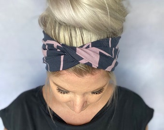 Nouélina knot hairband urban graphics lilac/dark blue, can be worn with a knot or in a turban look, wide or narrow with a matching scrunchie