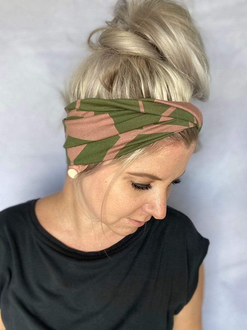 Nouélina knotted hairband, urban graphics old pink/green, can be worn with a knot or in a turban look, wide or narrow image 8