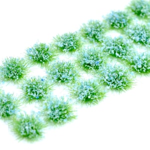 313 / Light Blue Flowering / 24 pieces