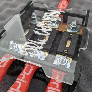 Positive power distributor with fuse ANL Fuse Block Car Power Distribution Block Car Amplifier Audio Splitter Fuse Box ANL fuse holder PD03P