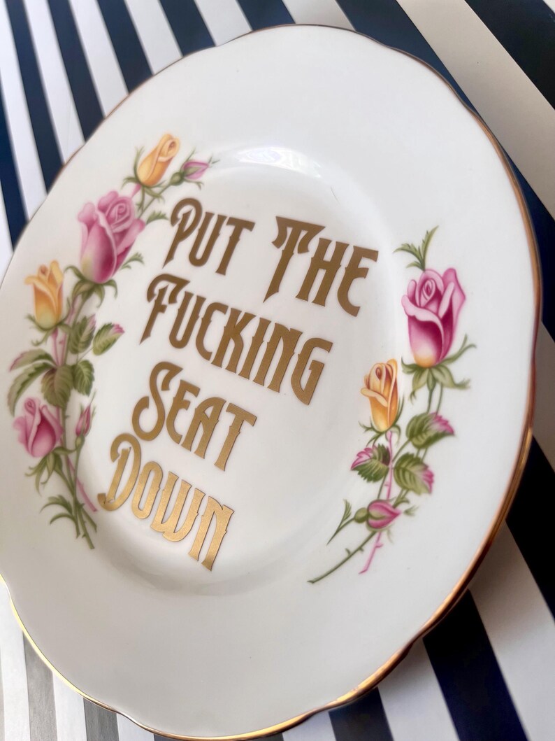 Rude Kitsch Plate: "Put The Fucking Seat Down" - Vinyl Accent image 2