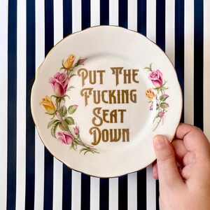 Rude Kitsch Plate: "Put The Fucking Seat Down" - Vinyl Accent image 4