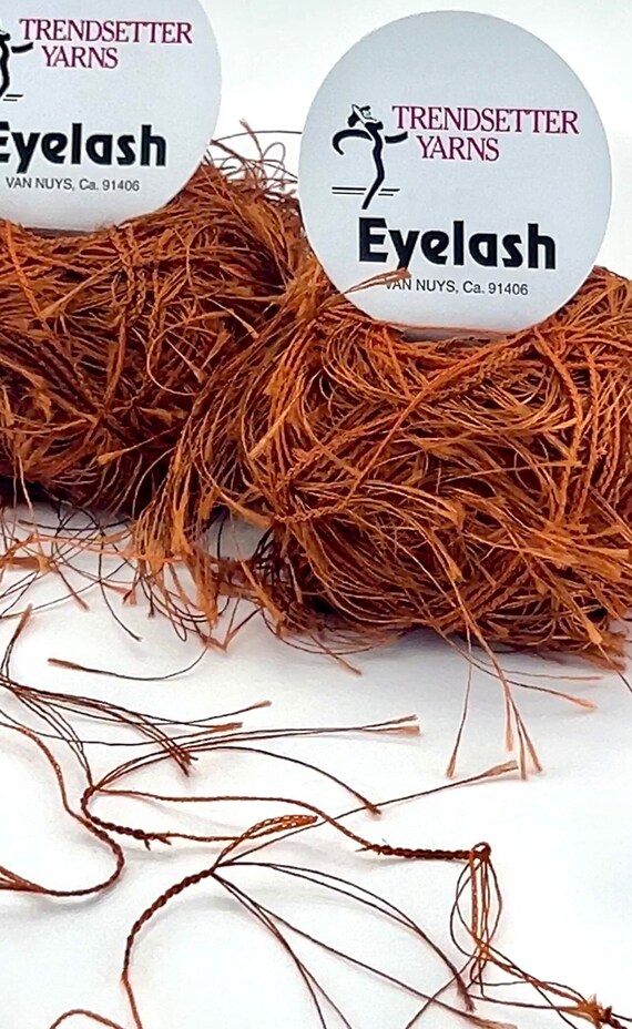 Fur Yarn, Pom Pom Yarn, Eyelash Yarn, Fancy Yarn, Italian Yarn, Hand Knitting, Gift for Knitters, For Knitting and Craft Projects, 20g/67m