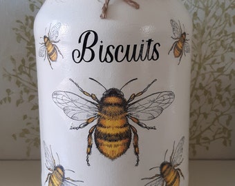 Bumble bee biscuit jar, decoupaged Bee biscuit barrel, bumble bee gift, bumble bee kitchen storage jar, Bee home decor