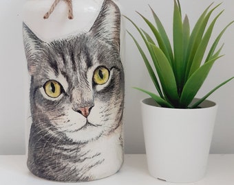 cat treat jar, Cat gift, storage container, kitten present.