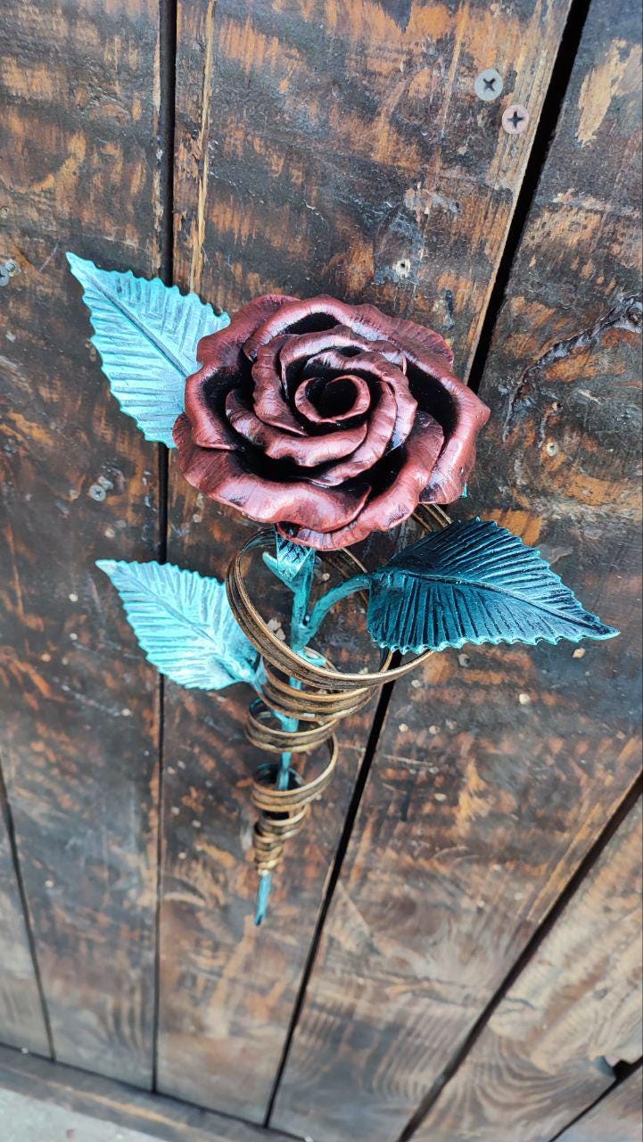手鍛造アイアンローズ | 金属製フラワー彫刻 | ロマンチックなギフト