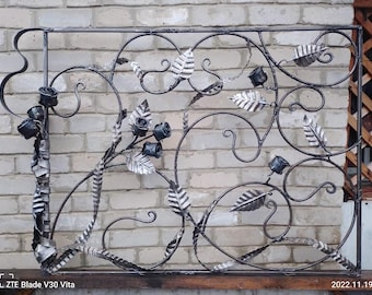 Panel de rosas de hierro forjado a mano / Arte mural gótico