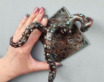 Forged Steel Octopus Hook: Wrought Iron Wall Hanger