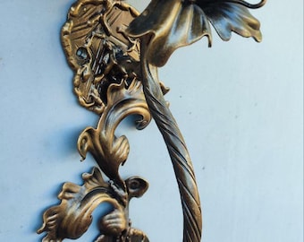 Hand Forged Metal Flower Door Handle – Bronze Painted Finish – Rustic Floral Iron Pull Handle – Artisan Entry Door Hardware (40 cm)