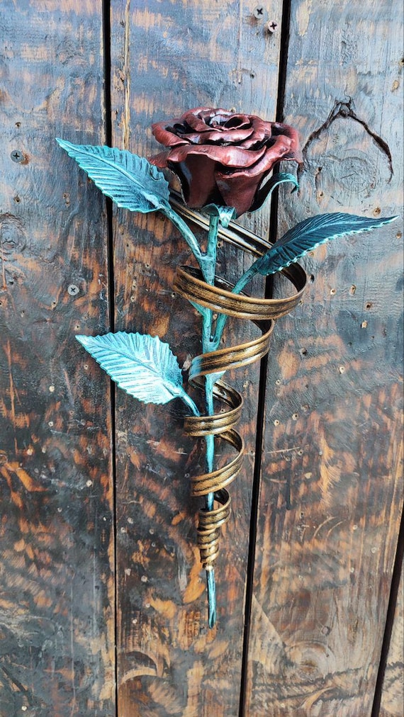 アンティーク　アイアン　バラのモチーフ 手鍛造アイアンローズ | 金属製フラワー彫刻 | ロマンチックなギフト