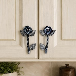 Poignées de porte en acier forgé à la main, motif floral rustique, quincaillerie d'entrée artisanale