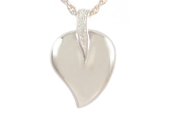 Featured listing image: Cremation Leaf Necklace-Urn Necklace-Memorial Necklace-Memorial Jewelry-Ashes Necklace-Cremation Locket-Memorial Gift-Cremation Jewelry