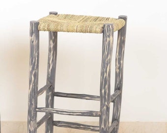 Handmade Vintage Style Wooden Bar Chair - High Barstool in raw wood and palm leaves