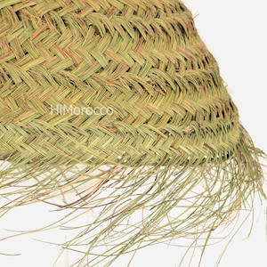 Sospensione Boho in fibra naturale Sospensione leggera fatta a mano Sospensione a sfera Doum in sparto con frange Sospensione in fibra Halfa immagine 4