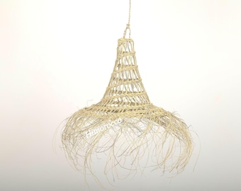 Braided pendant lamp in natural palm fiber - Suspension en osier