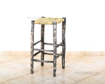 Handmade Vintage Style Wooden Bar Chair - High Barstool in raw wood and palm leaves