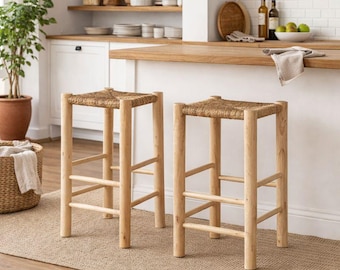 Chaise de bar en bois faite main - Tabouret haut en bois brut et feuilles de palmier