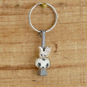 Geluksbrenger, hoefnagel met prachtige glazen en metalen kralen, unieke stukken van Liba Pawlicious