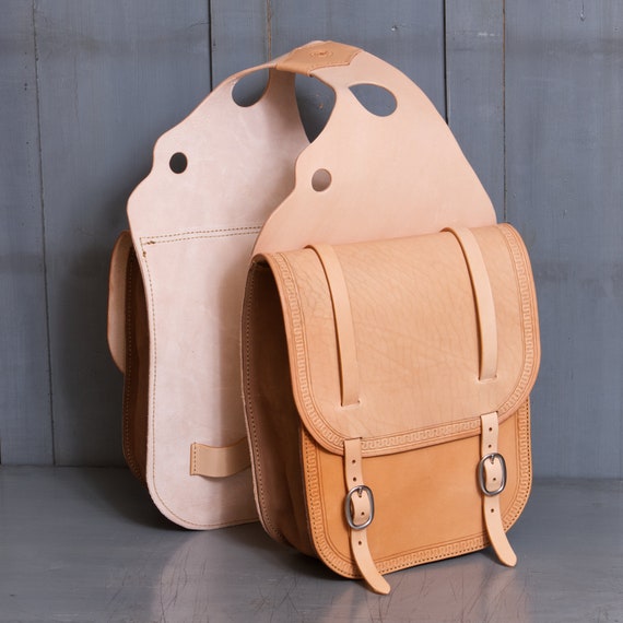 Sacoche de selle en cuir faite main : pochette de randonnée - France